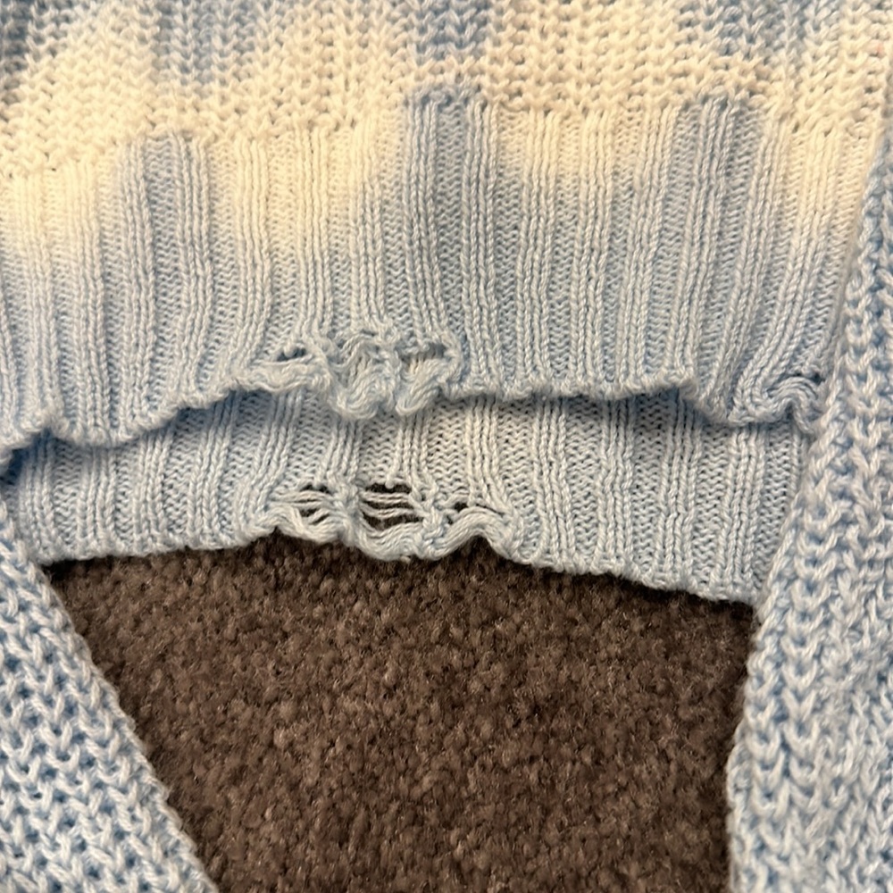 Light blue and white sweater - Picture 3 of 4